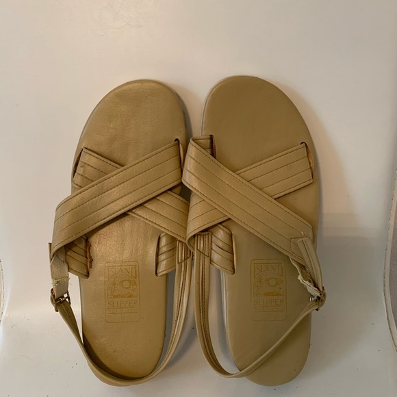 Sandals. - Picture 10 of 12